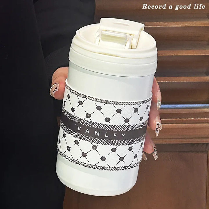Women’s Insulated Drinking Cup with Practical One-Touch Closure Mechanism Kalsten