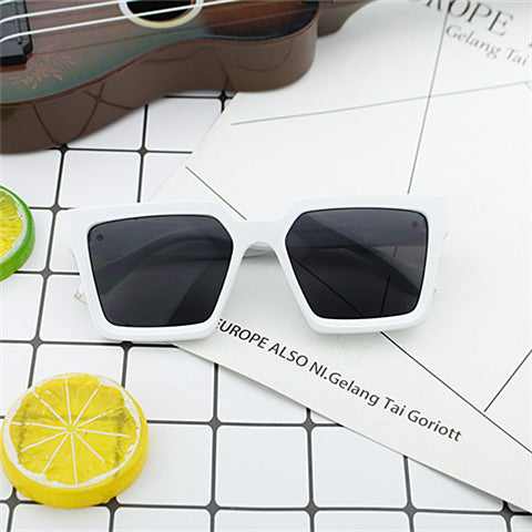 Women's oversized sunglasses in trendy corner design Kalsten