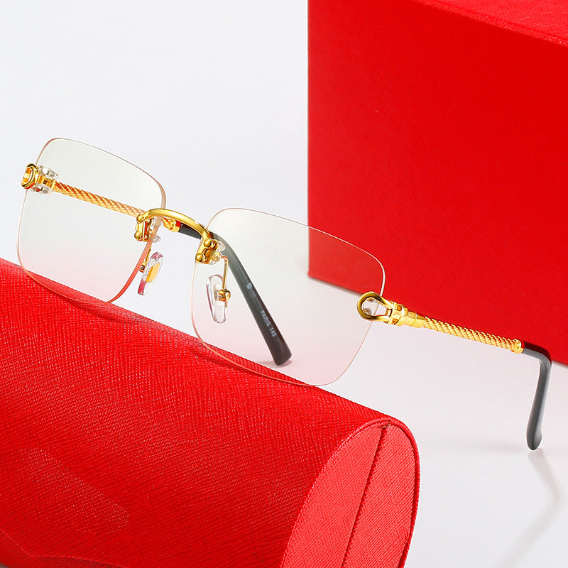 Women's square sunglasses with luxurious, gold-accented frame and protective lenses Kalsten