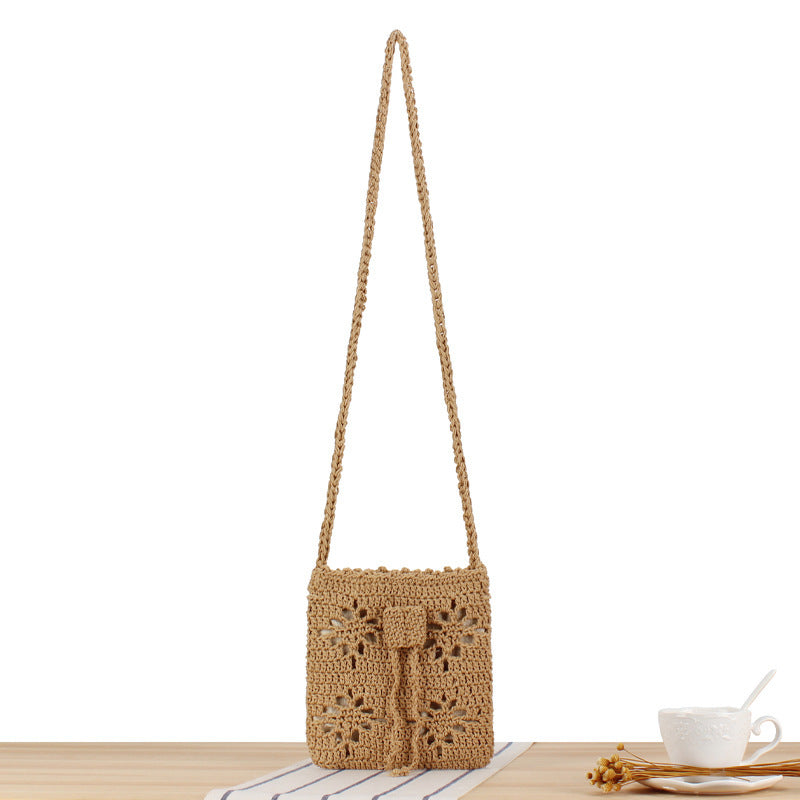 Hand-knotted shoulder bag with floral patterns Kalsten