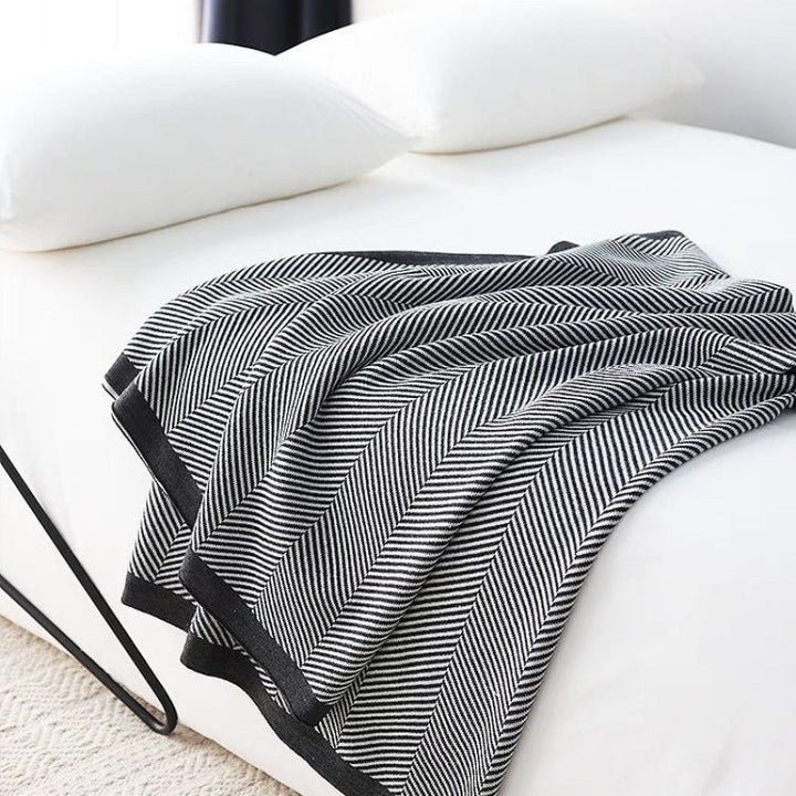 Cozy Knit Blanket Kalsten