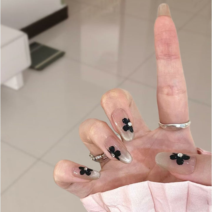 Artificial nails with elegant ombre finish Kalsten