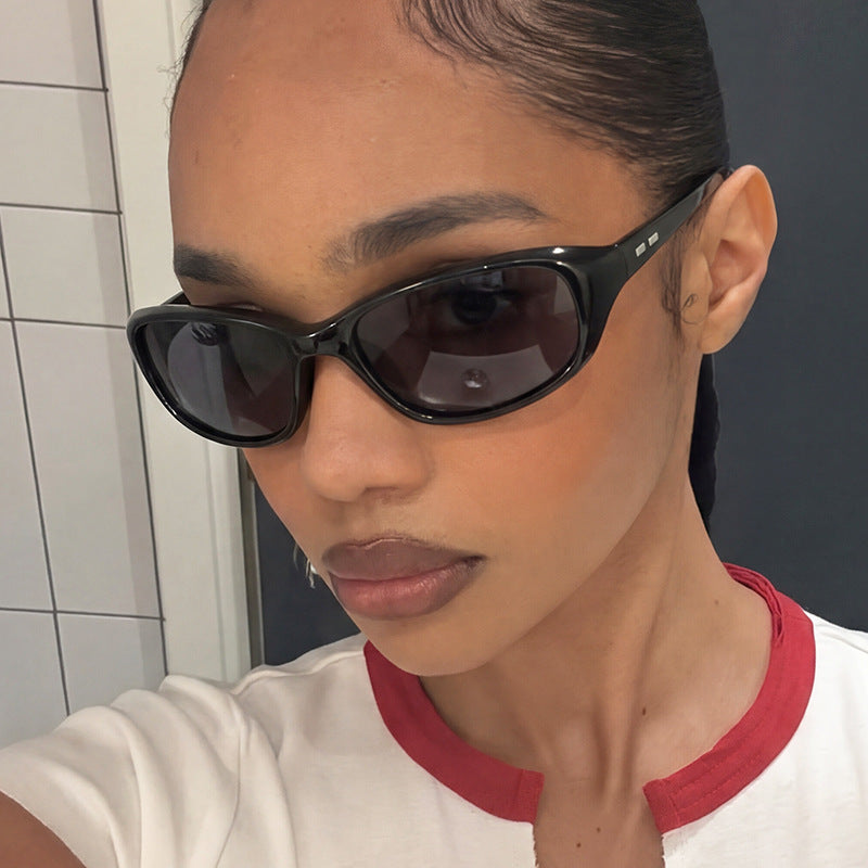 Women's sporty sunglasses with wide, ergonomic frame Kalsten