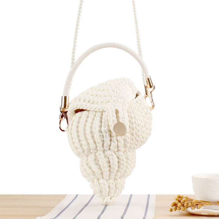 Elegant Handbag in Shell Design Kalsten