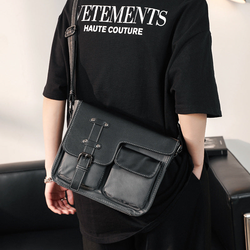 Robust shoulder bag with multiple external pockets Kalsten