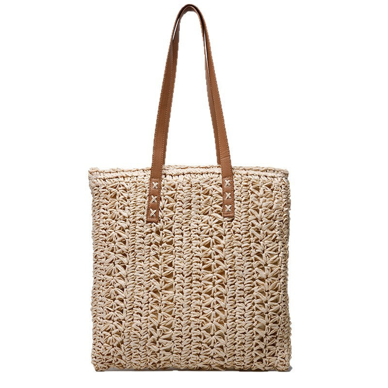 Bag made of woven natural material Kalsten