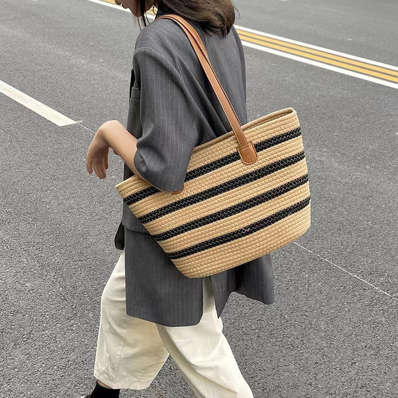 Elegant Tote Bag Made of Woven Bast Material with Robust Leather Accents Kalsten