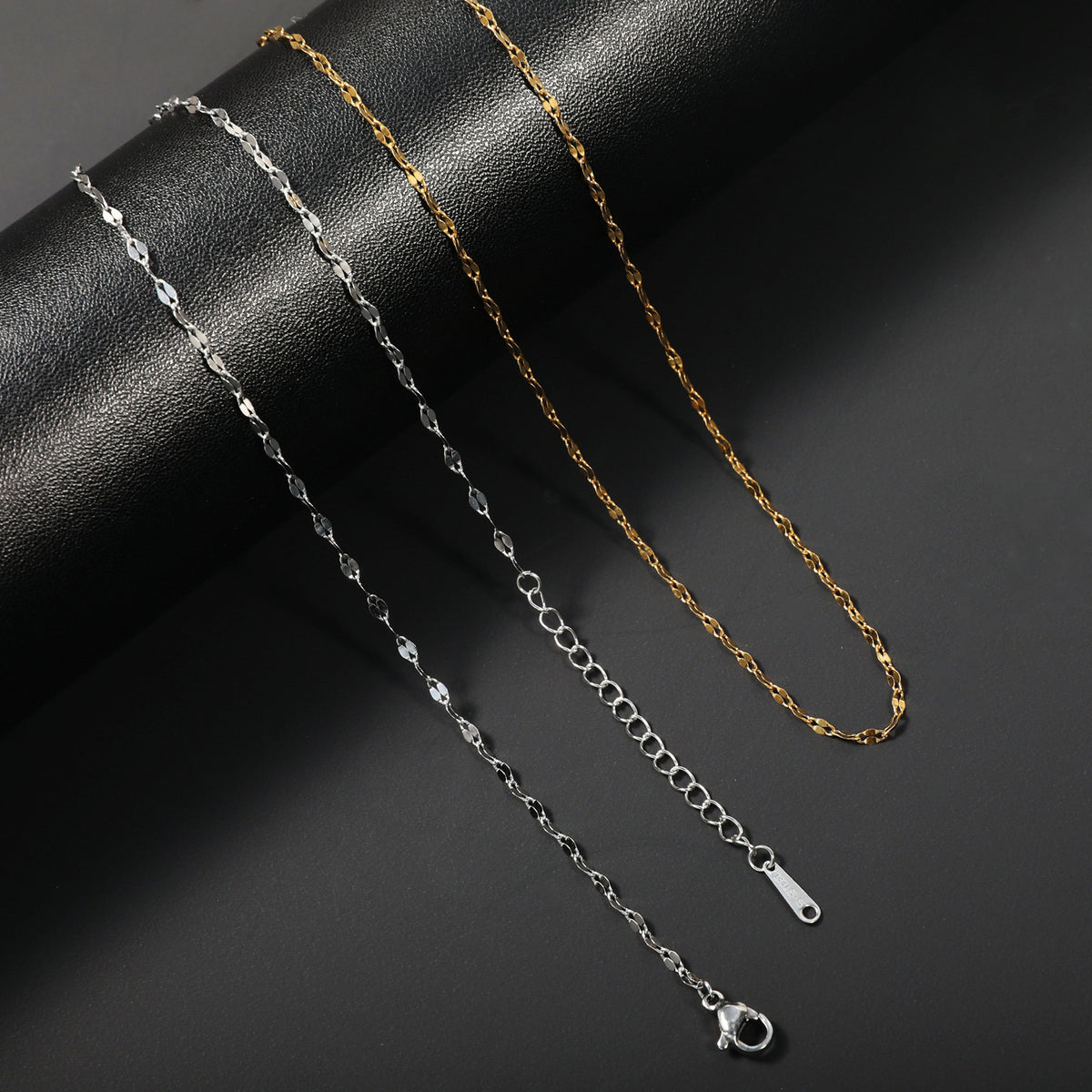 Elegant Interlaced Chain Necklace Acalora
