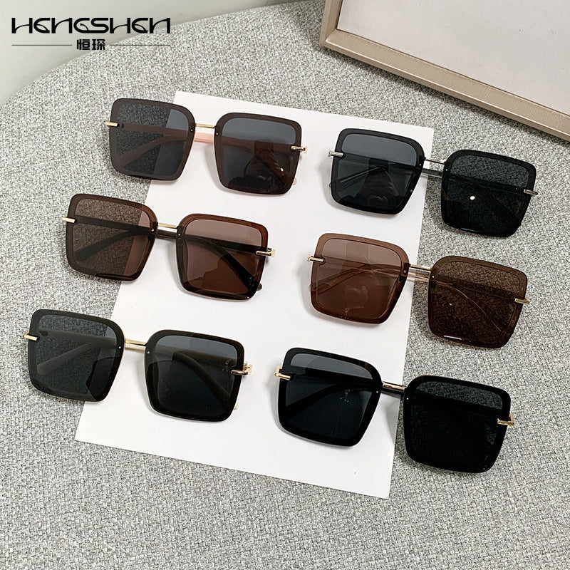 Women's trendy sunglasses in modern square design Kalsten