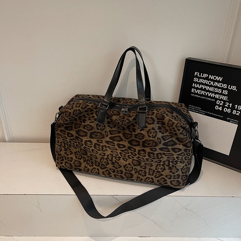 Weekend travel bag in fashionable leopard pattern Kalsten