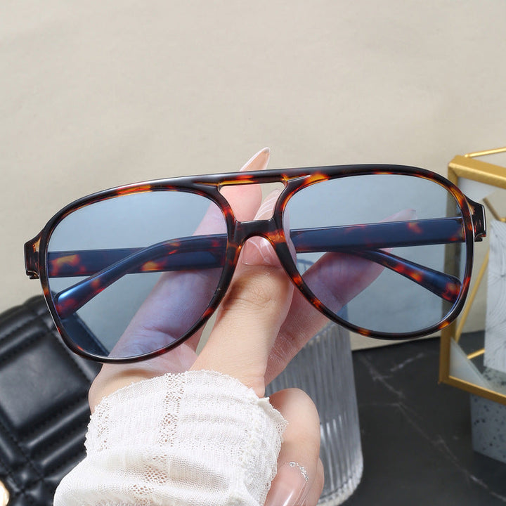 Women’s Oversized Sunglasses with Sporty Design Kalsten