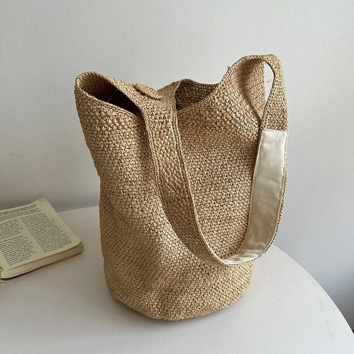 Handcrafted straw bag with geometric pattern Kalsten