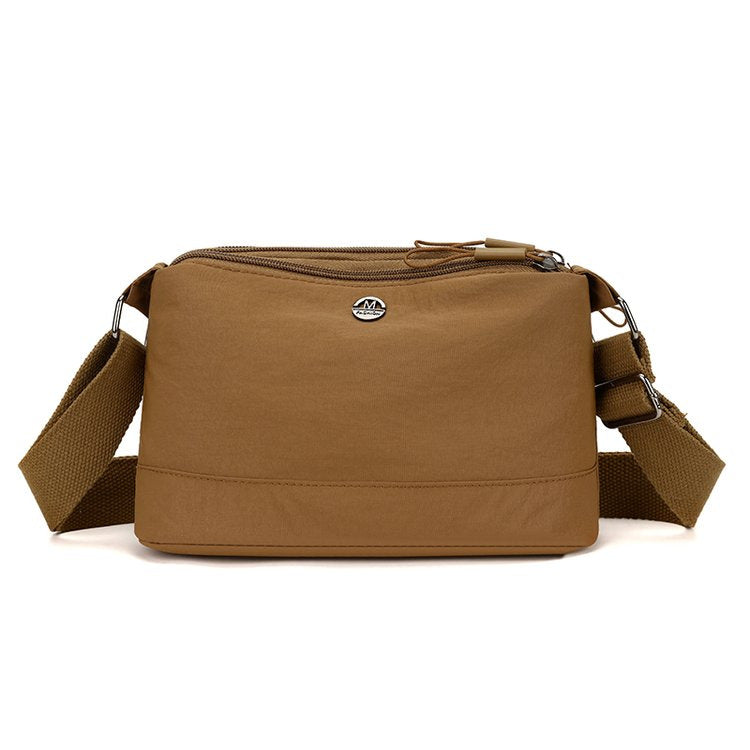 Shoulder bag with adjustable carrying strap and intelligent compartment system Kalsten