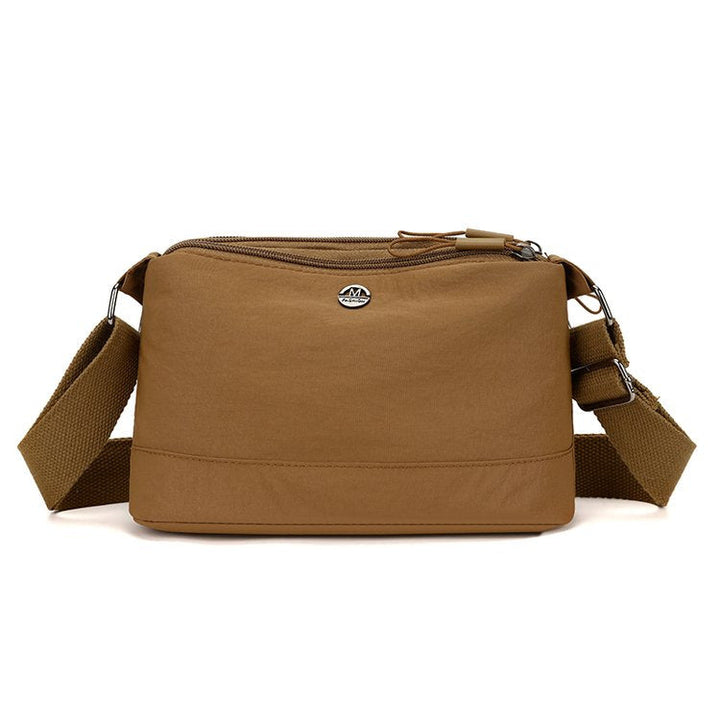Shoulder bag with adjustable carrying strap and intelligent compartment system Kalsten