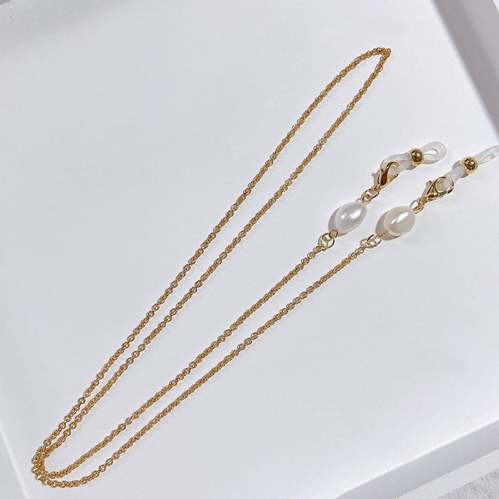 Elegant jewelry holder chain with pearl and gold accents Kalsten