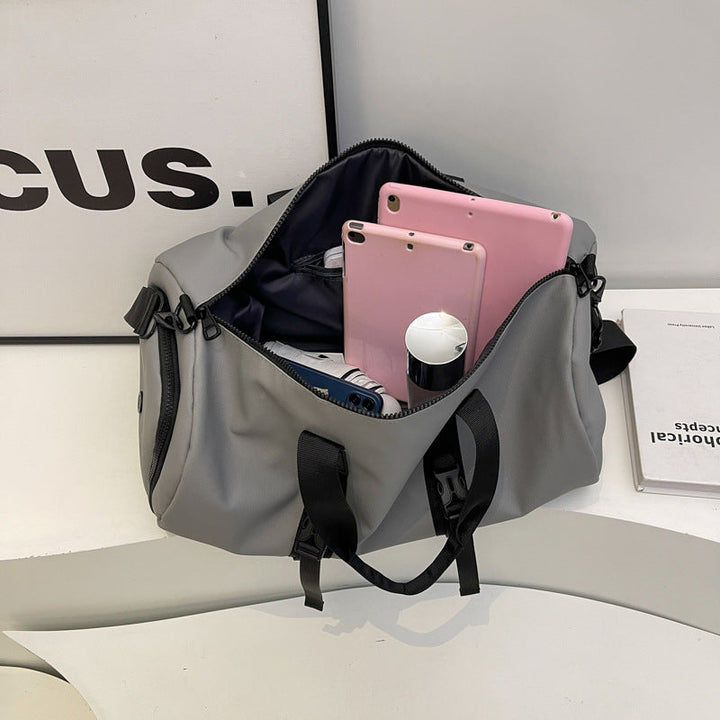 Robust Travel Bag With Multifunctional Strap Kalsten