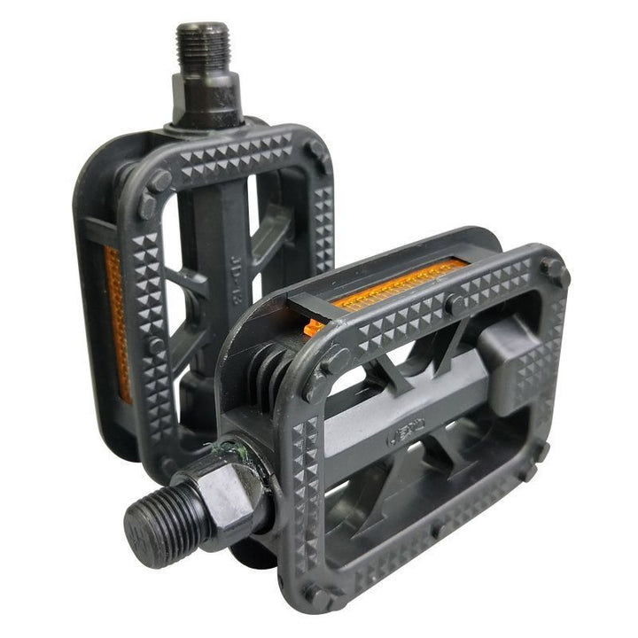 High-Traction Bicycle Pedals with Integrated Reflectors Kalsten