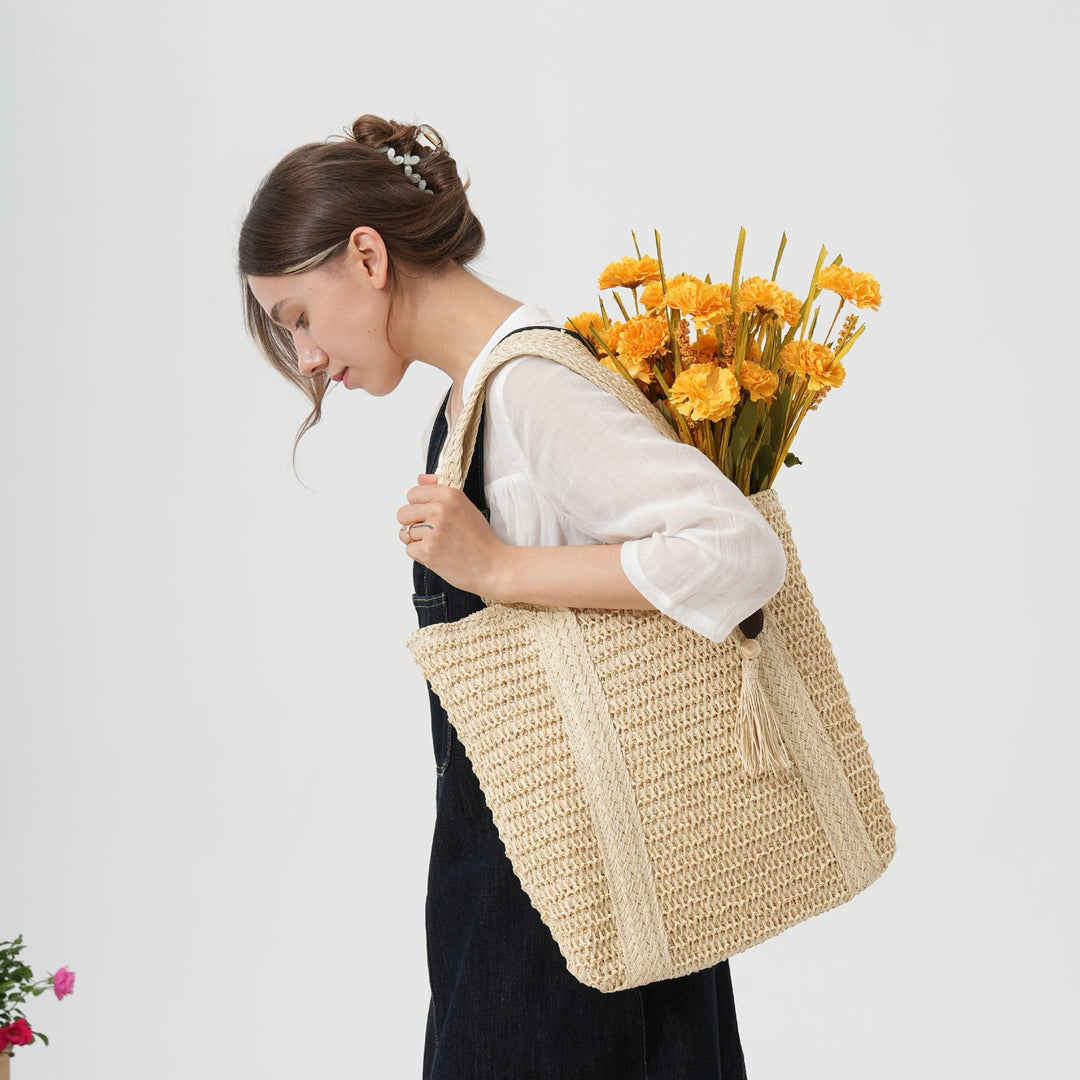 Elegant and Durable Beach Bag Kalsten