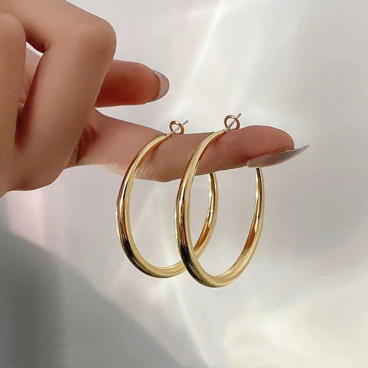Elegant and Timeless Earrings Kalsten