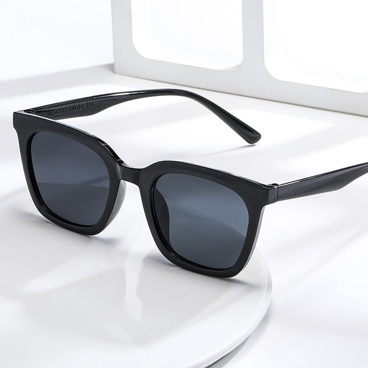 Ladies fashionable sunglasses in bold animal print Kalsten