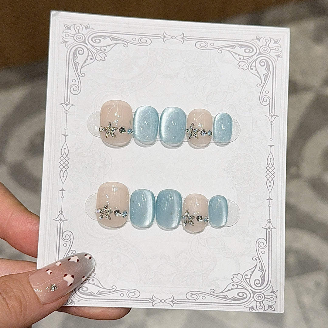 Elegant Artificial Nails with Radiant Accents Kalsten