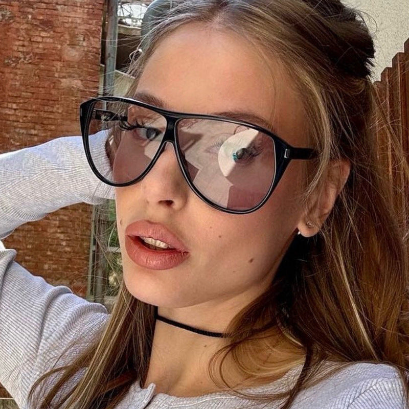 Ladies modern Cat-Eye sunglasses with protective UV filter and stylish frame Kalsten