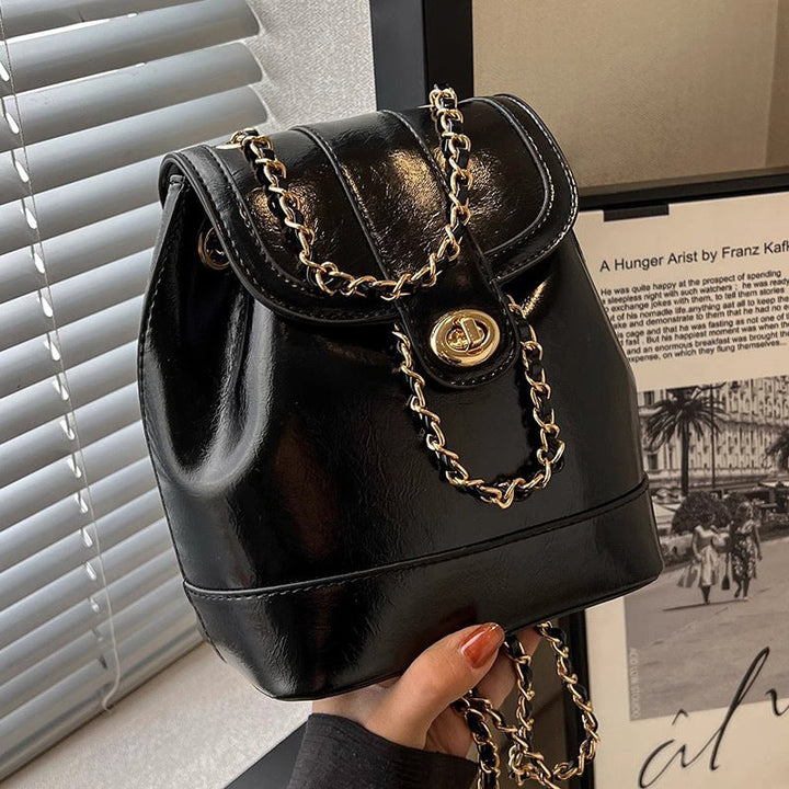 Chic Chain-accented Bucket Handbag Kalsten