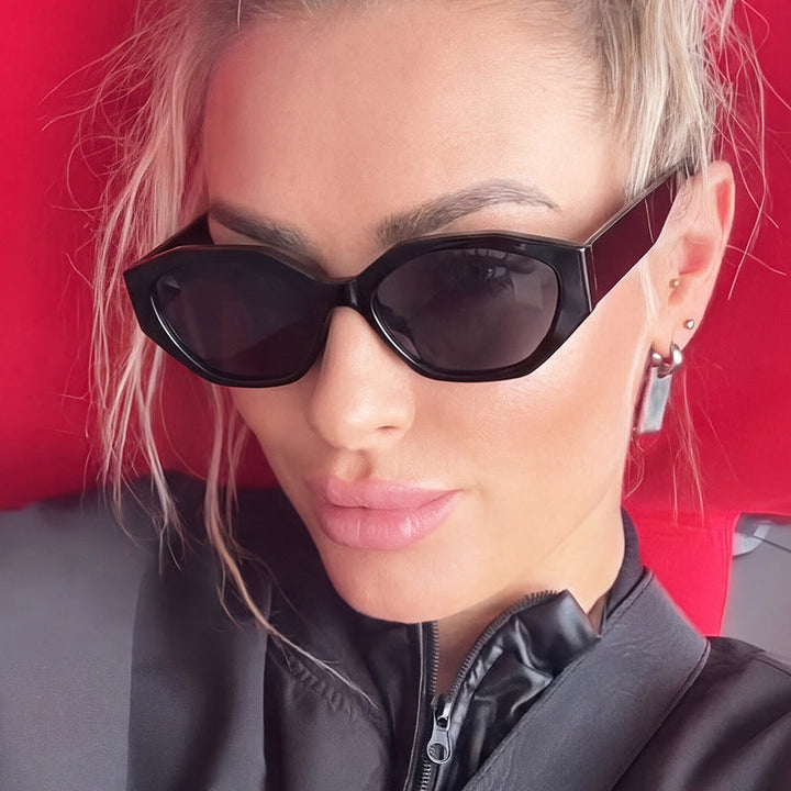 Women's stylish sunglasses in modern geometric design with protective UV filter Kalsten
