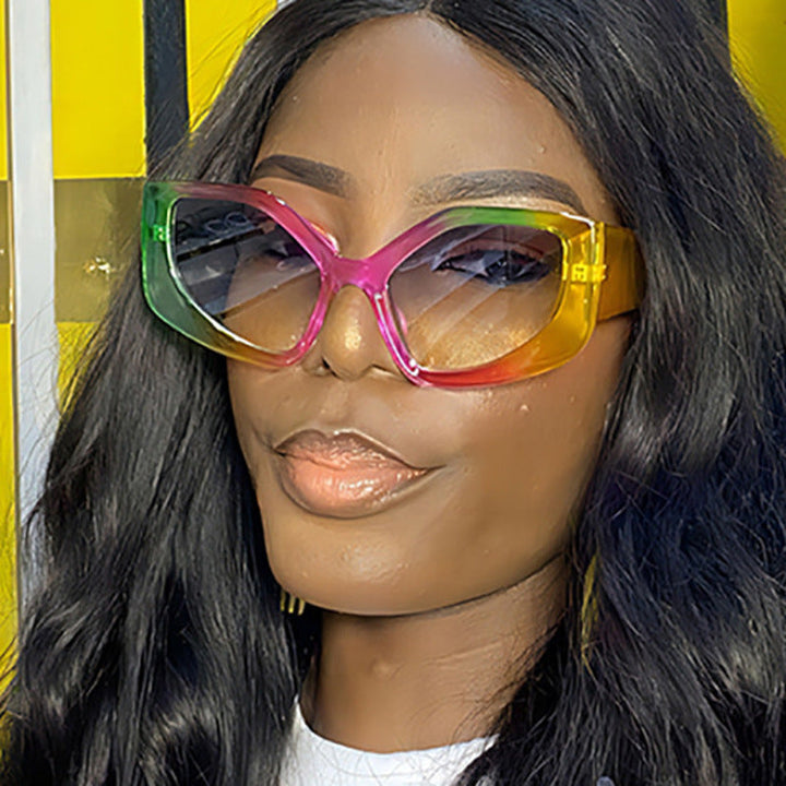 Women's striking sunglasses with oversized design and stylish gradient Kalsten