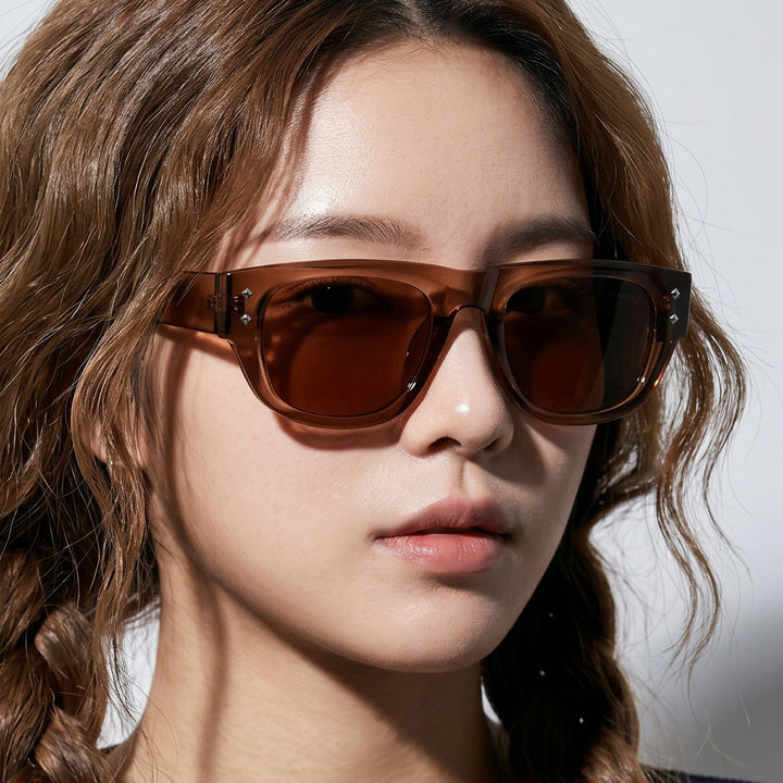Women's fashionable sunglasses in trendy rectangle design Kalsten