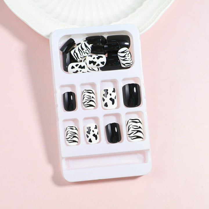 Artistic Press-On Nail Set with Modern Geometric Designs Kalsten