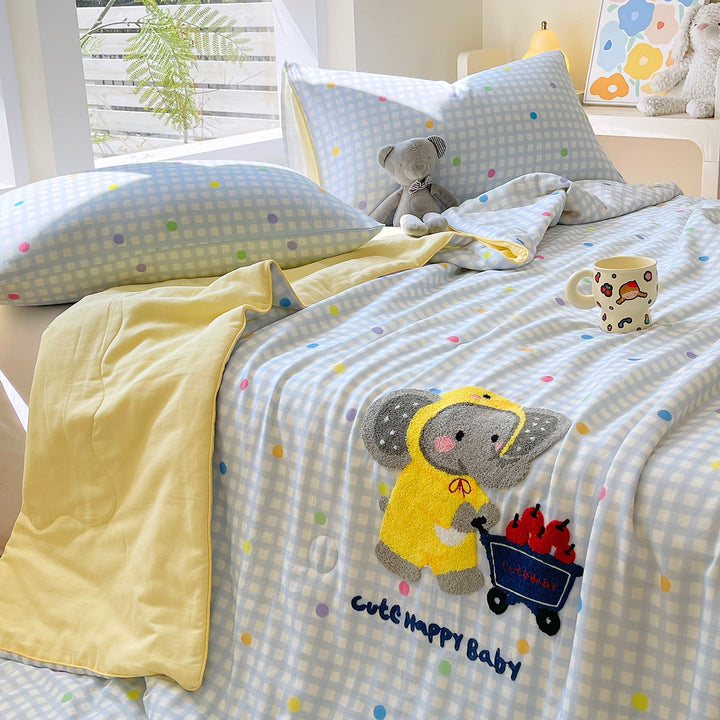 Women's cuddly blanket with cute bear design Kalsten