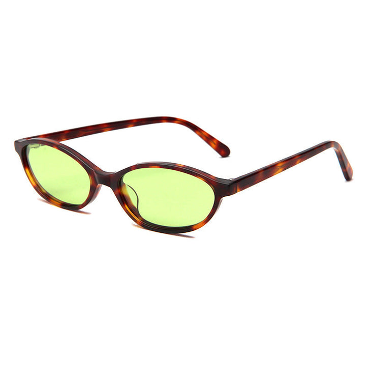 Women's sunglasses in fashionable vintage style with ergonomic frame Kalsten