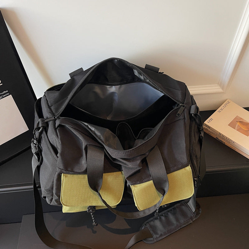 Multifunctional tote bag with comfortable shoulder padding and numerous outer pockets Kalsten