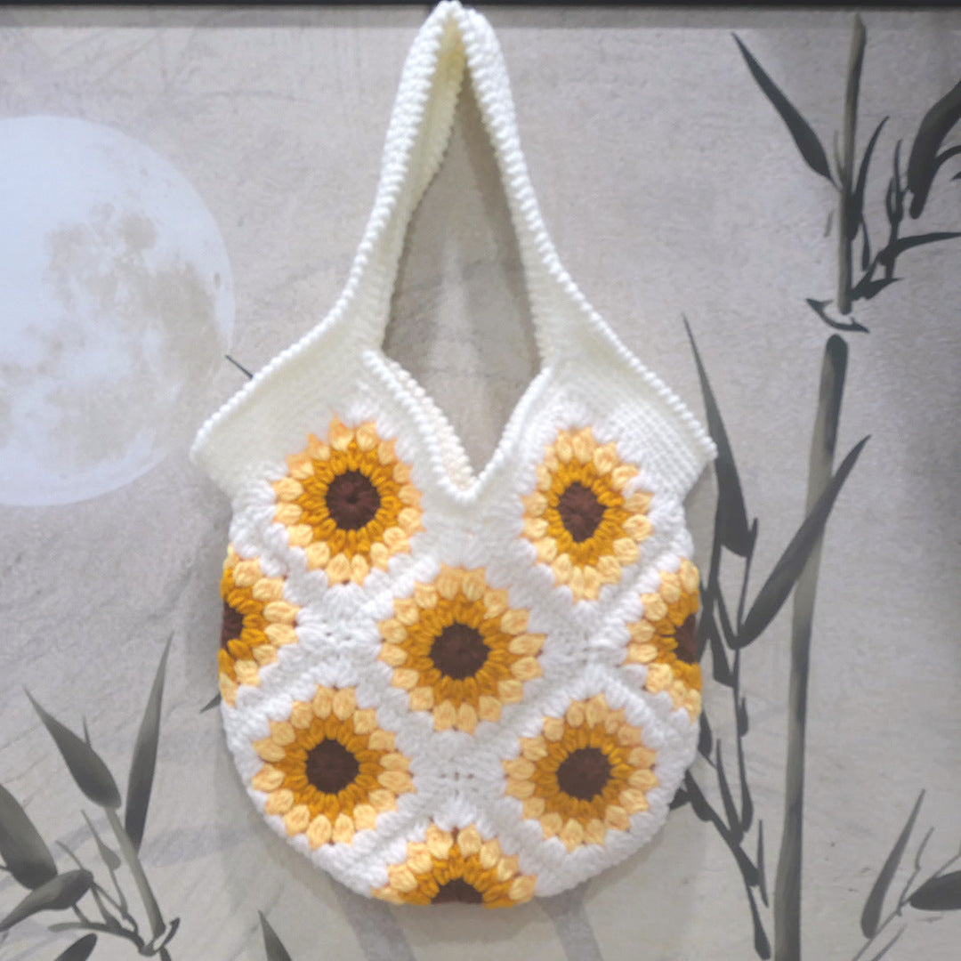 Handmade macrame bag with sunflower motif Kalsten