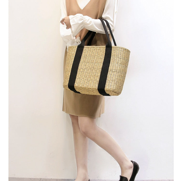 Spacious straw tote bag with comfortable, reinforced handles Kalsten