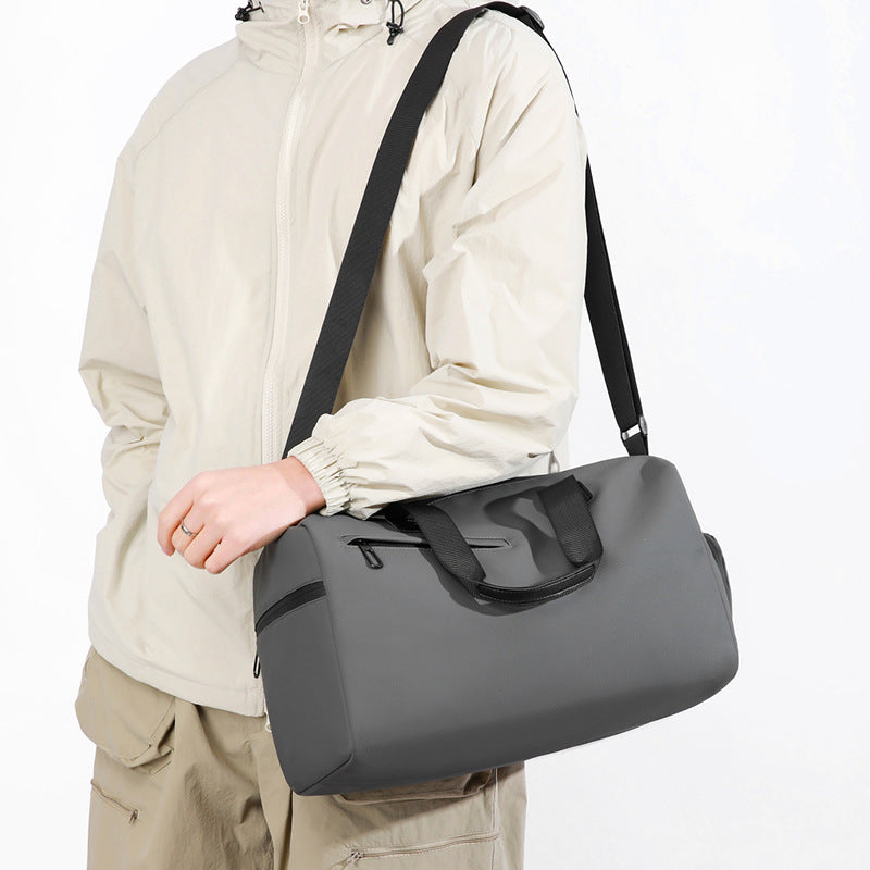 Multifunctional sports and travel bag with removable shoulder straps Kalsten