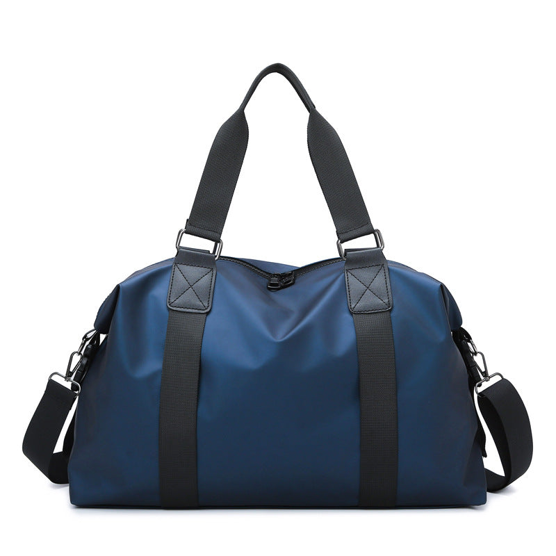 Sporty travel bag with water-repellent properties and ergonomic carrying handles Kalsten