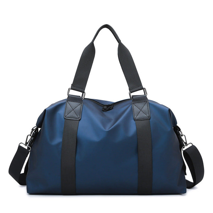 Sporty travel bag with water-repellent properties and ergonomic carrying handles Kalsten