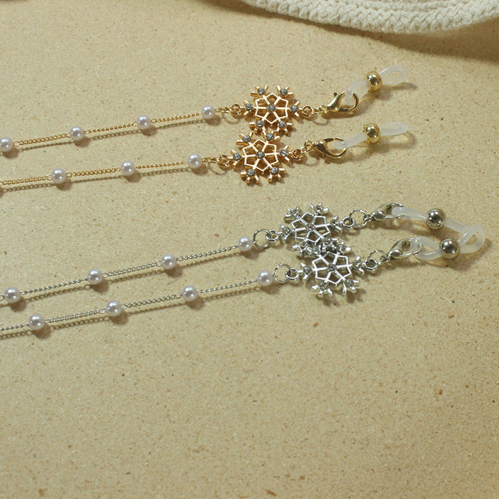 Elegant glasses holder chain with pearls and snowflake pendant Kalsten