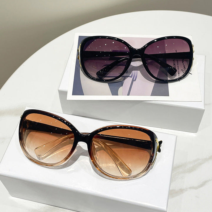 Women Oversized Sunglasses with Fashionable Gradient Design Kalsten