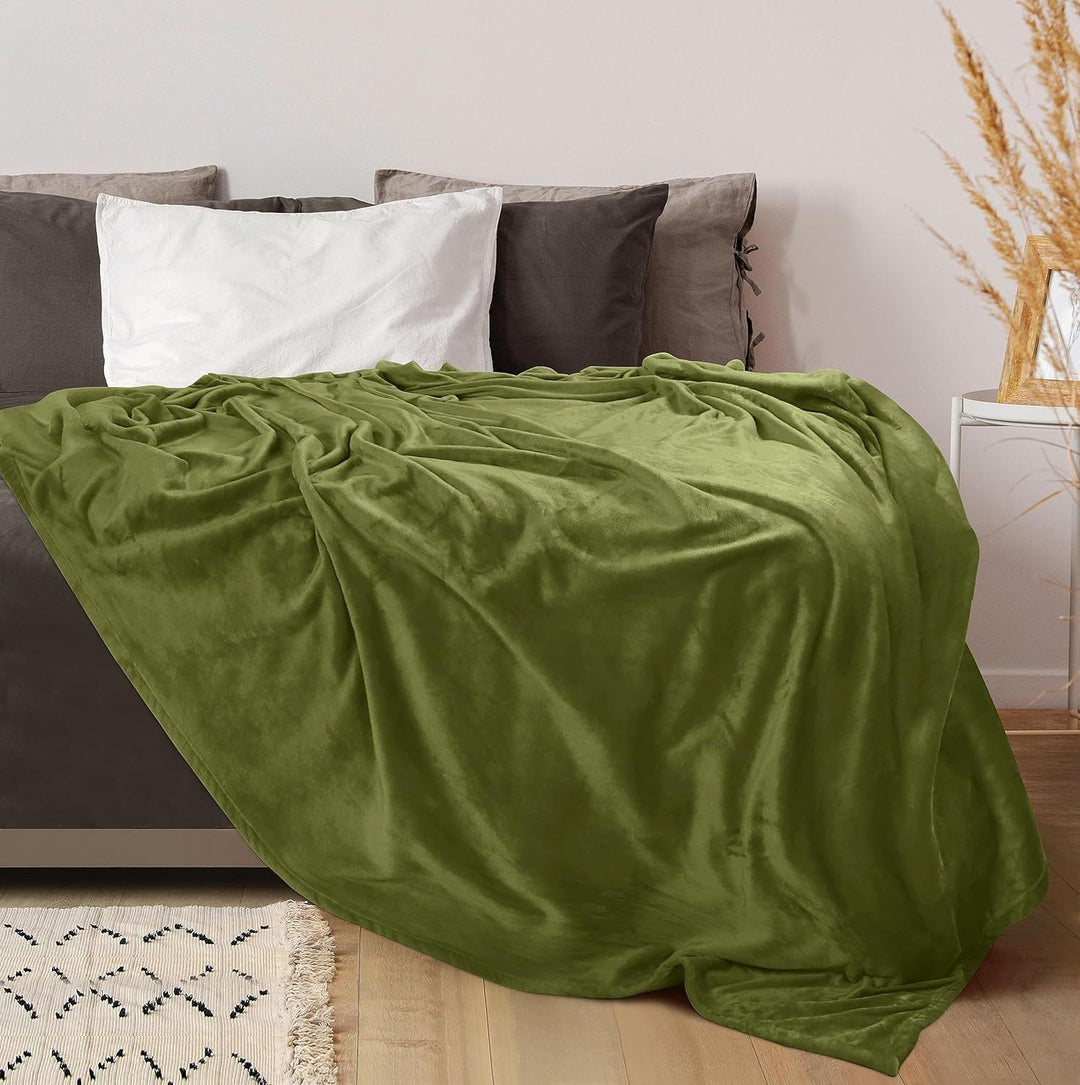 Cozy Plush Throw Blanket Kalsten