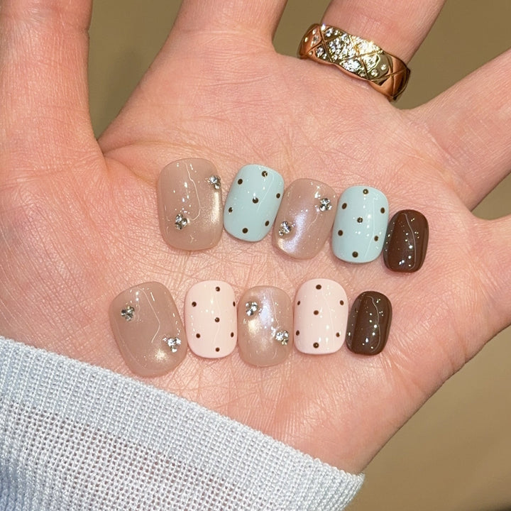 Acrylic nails with rhinestones and glitter Kalsten