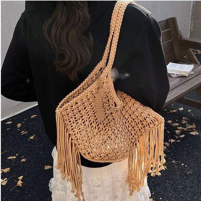 Macrame shoulder bag with fringes Kalsten