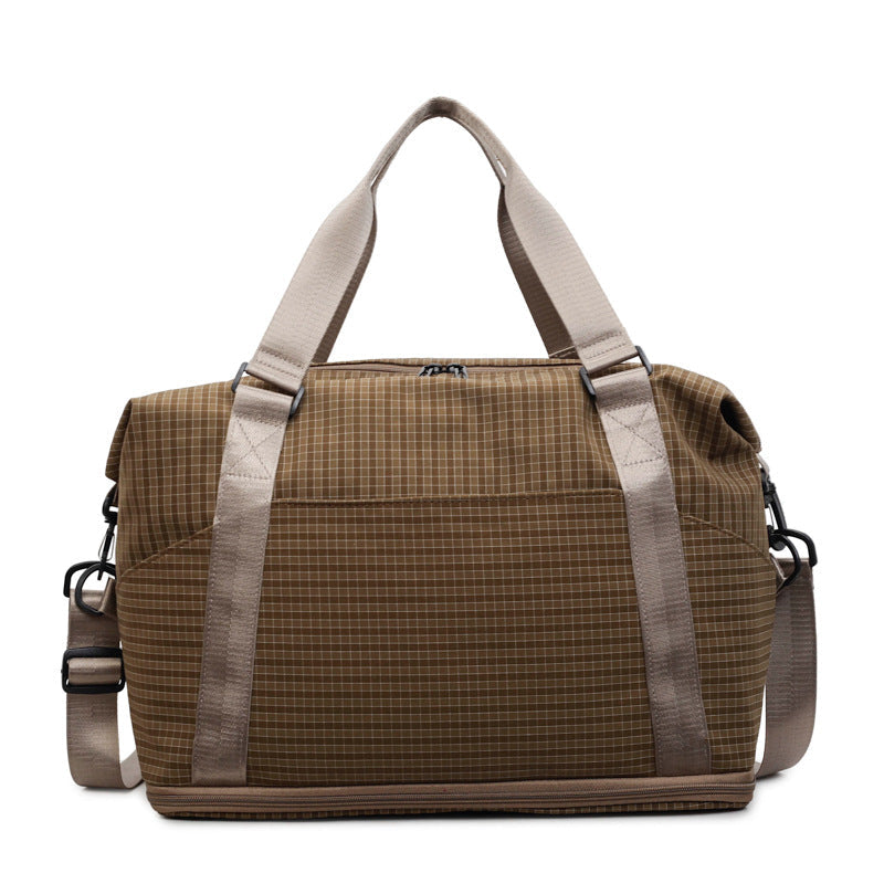 Sporty travel bag with practical storage and adjustable shoulder straps Kalsten