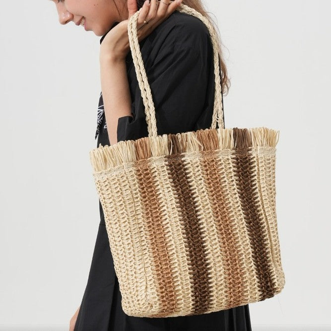 Beach bag with desirable fringe design Kalsten