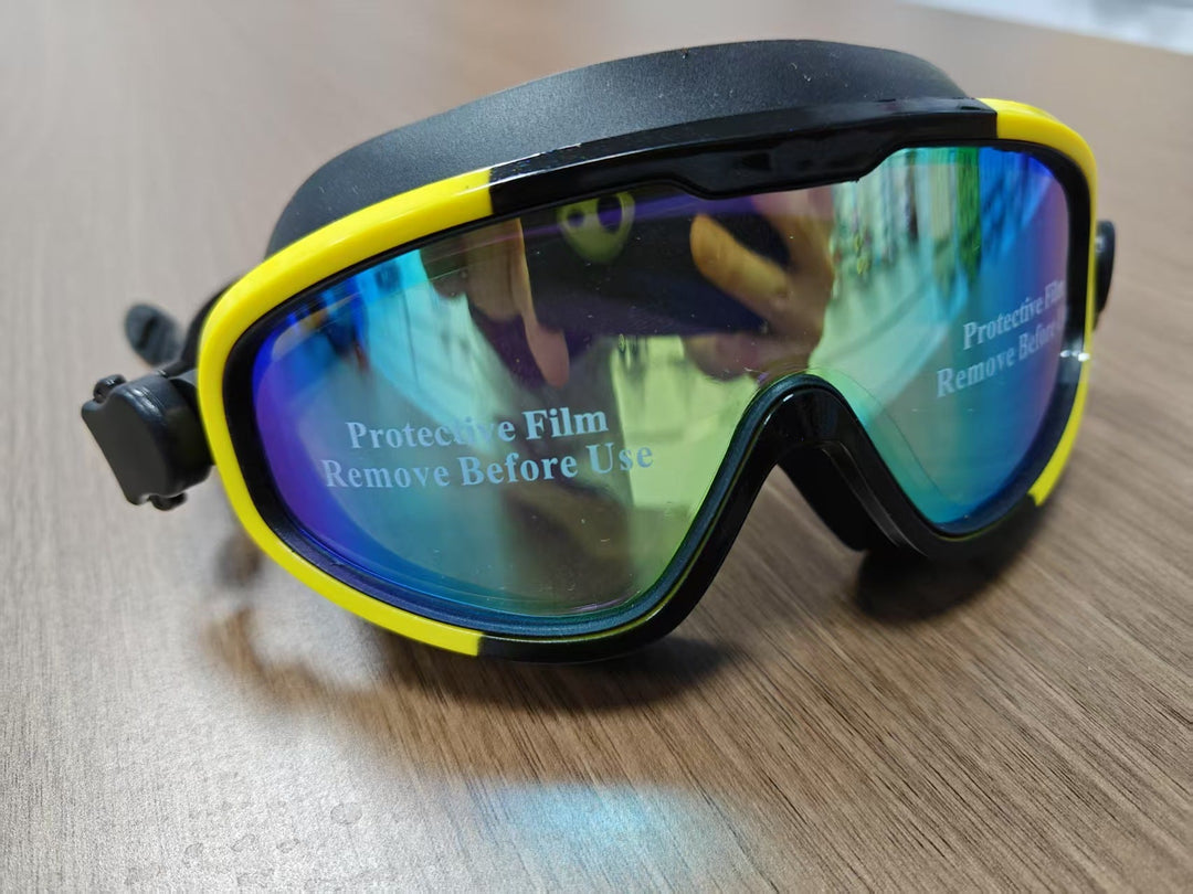 Swimming mask with anti-fog coating and ergonomic silicone frame Kalsten