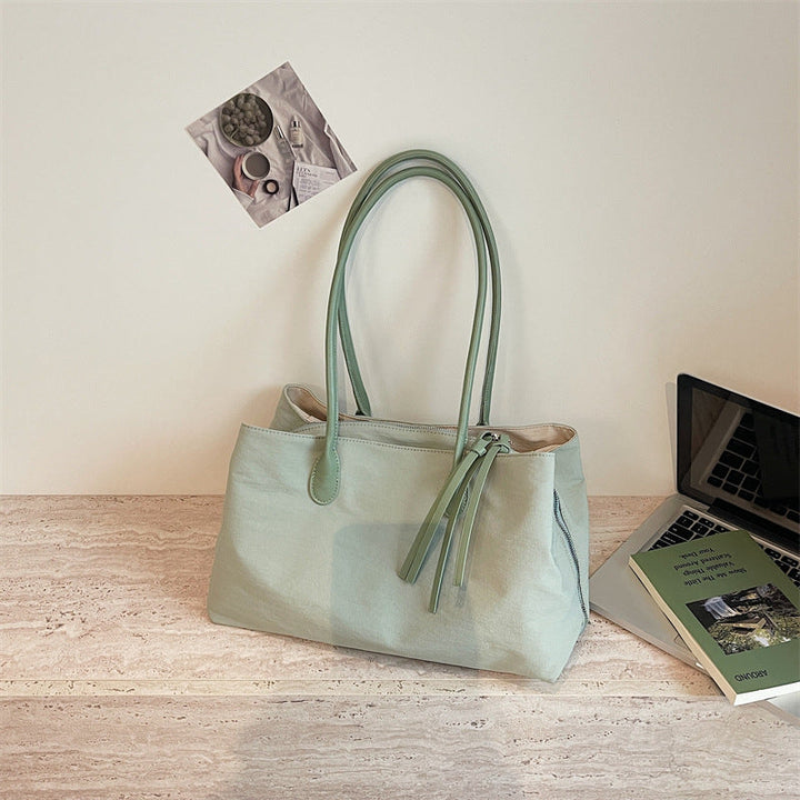 Elegant Tote Bag with Zipper and Practical Interior Pockets Kalsten