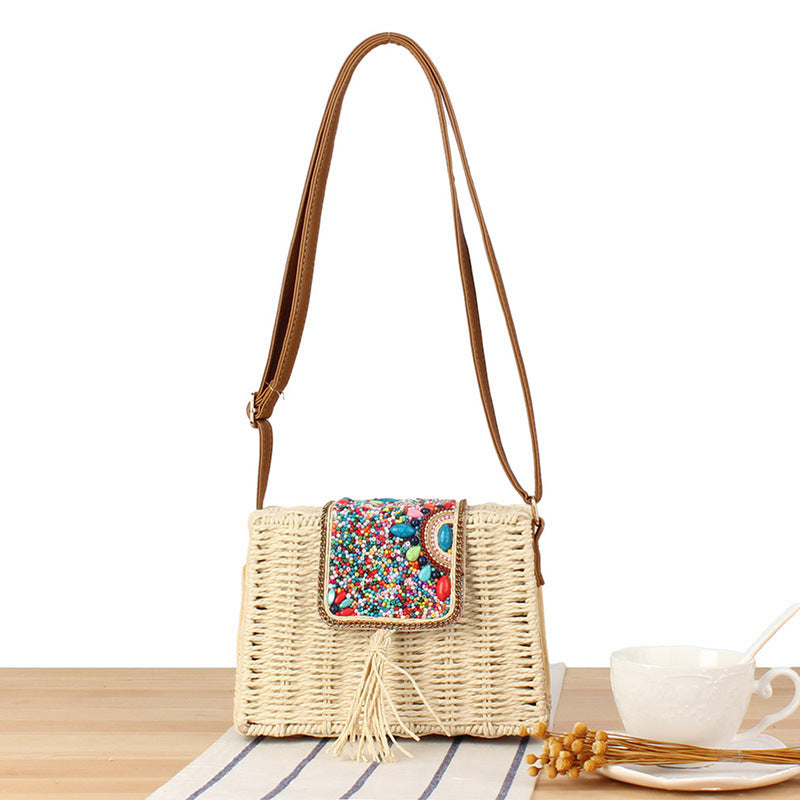 Fashionable straw shoulder bag with unique decor Kalsten