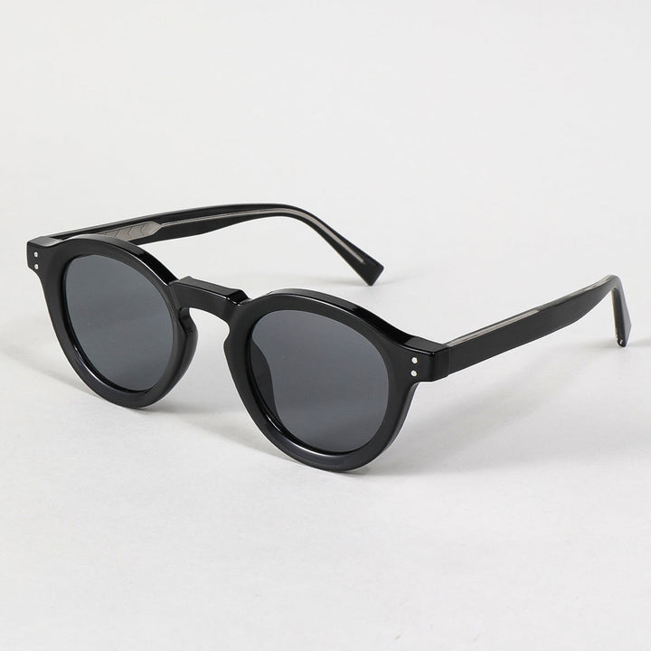 Ladies fashionable sunglasses in classic round style Kalsten